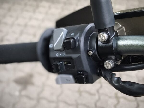 Surron Ultra Bee T 2025 - Image 7